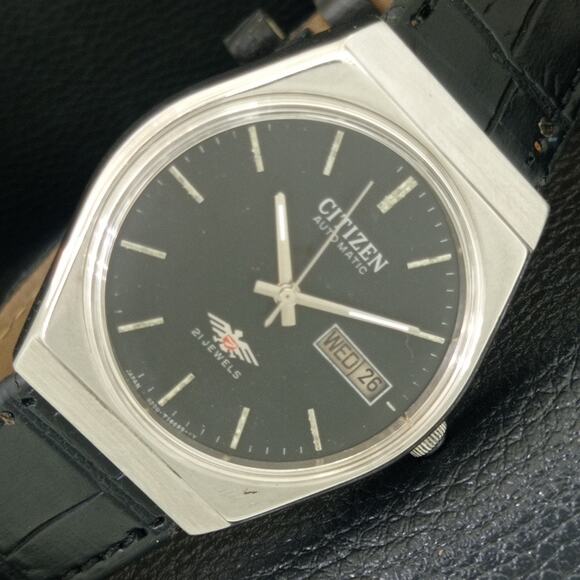Vintage 1987 Citizen Automatic Mens Silver Watch W/daydate & Black accents